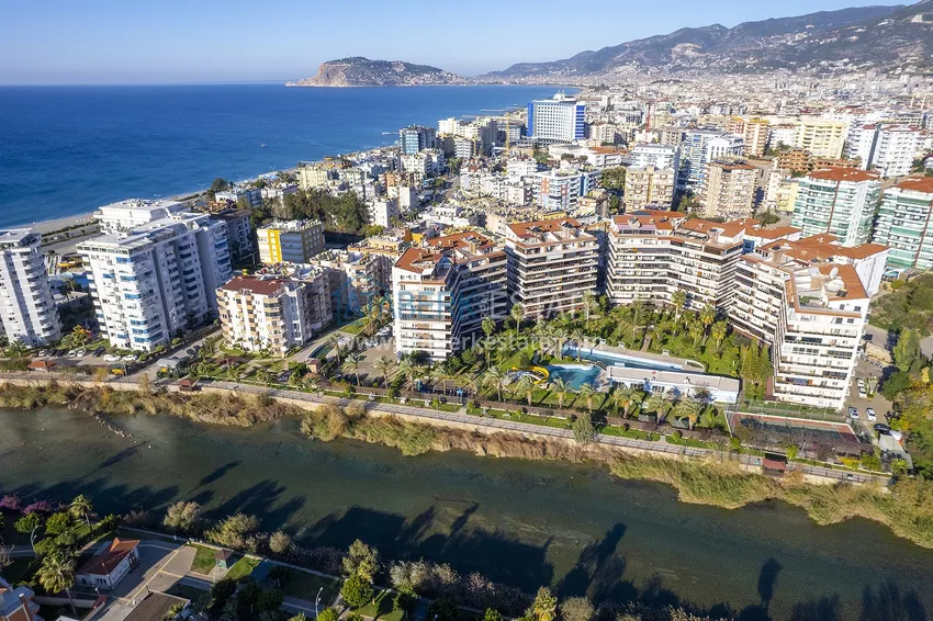 Недвижимость под ВНЖ. Квартира от собственника с мебелью, застекленными балконами и видом на горы в Алании, район Тосмур 1 