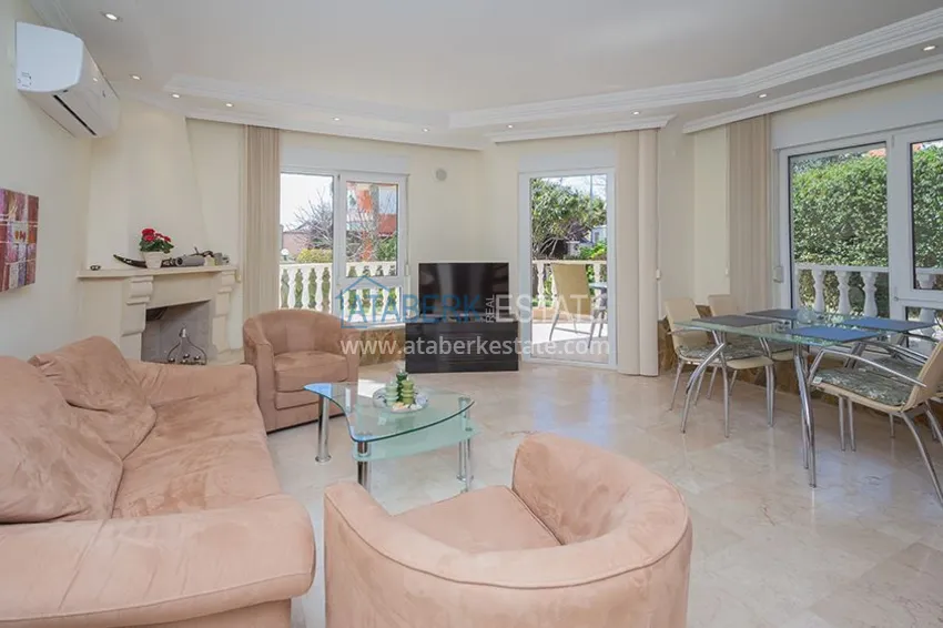 Приобрести Линейная меблированная квартира с выходом в сад – район Кестель, 250 метров от моря 3 