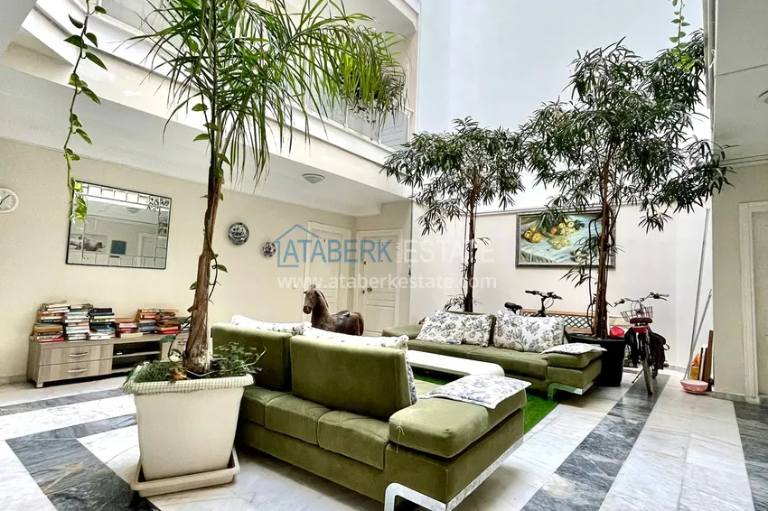 Двухкомнатная квартира с мебелью в Алании - район Оба 12 