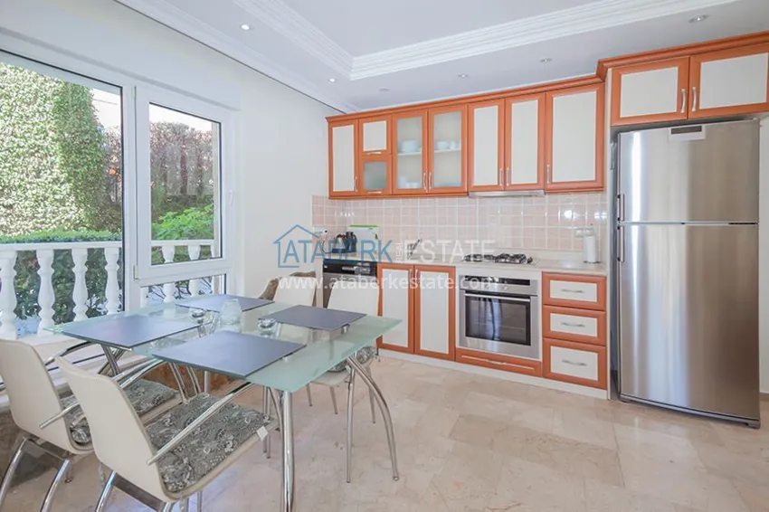 Приобрести Линейная меблированная квартира с выходом в сад – район Кестель, 250 метров от моря 4 