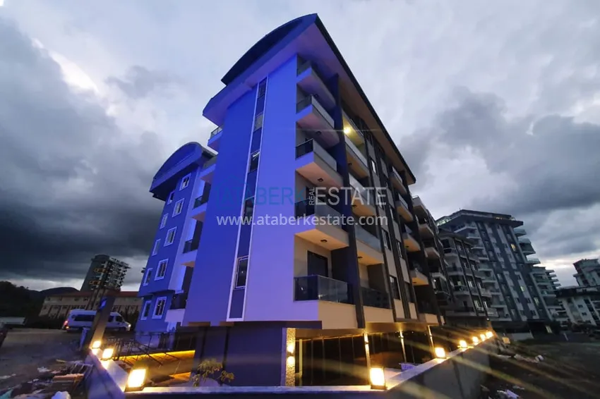 Двухкомнатная квартира с мебелью в районе Махмутлар, Алания 1 