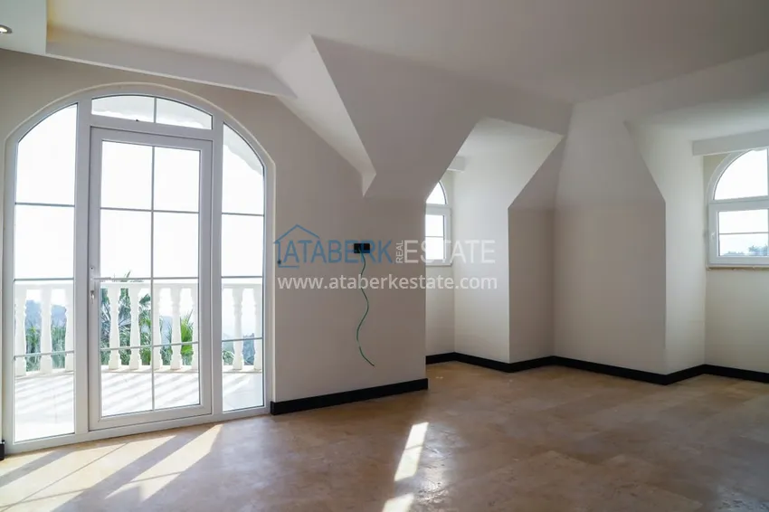 Квартиры от застройщика по самым низким стартовым ценам в районе Окурджалар, вторая линия от моря 24 