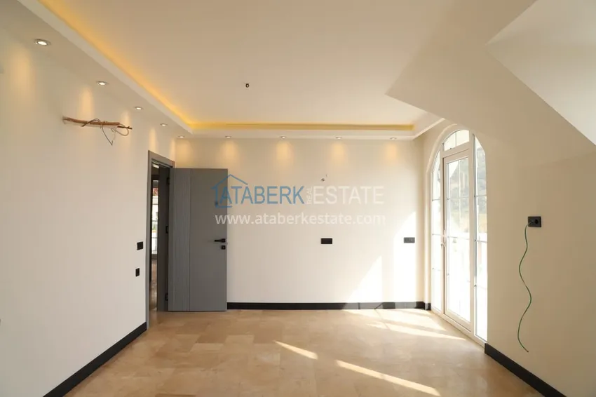 Квартиры от застройщика по самым низким стартовым ценам в районе Окурджалар, вторая линия от моря 25 