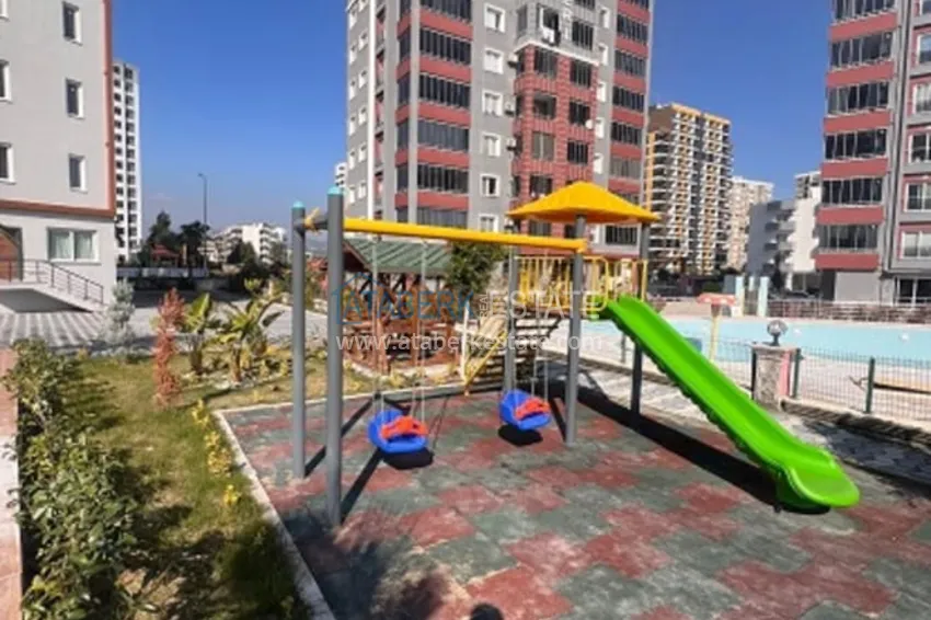 Трехкомнатная квартира с чистовой отделкой в 100 метрах от моря район Тедже – Мерсин 2 