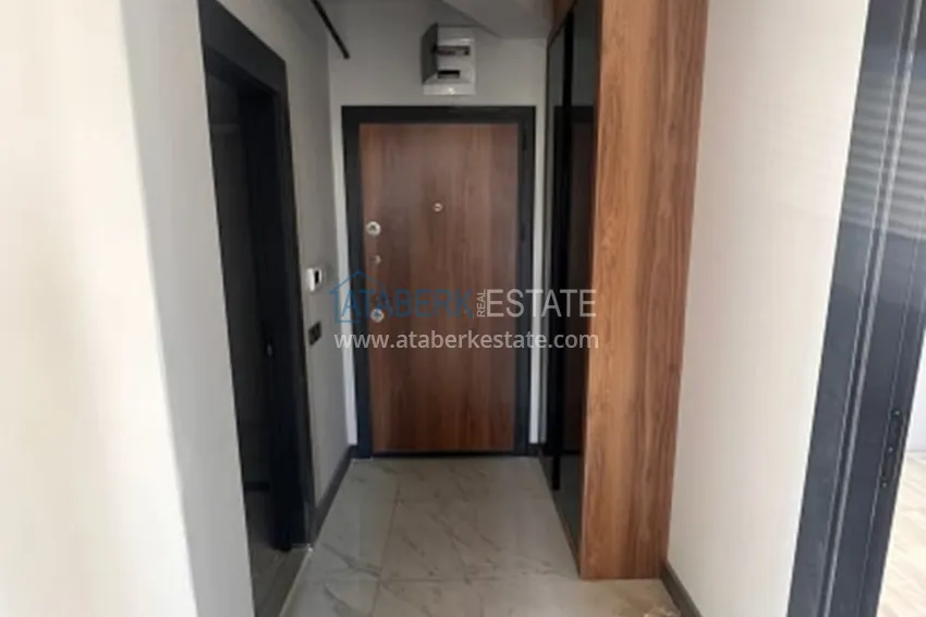 Приобрести Трехкомнатная квартира с чистовой отделкой в 100 метрах от моря район Тедже – Мерсин 18 