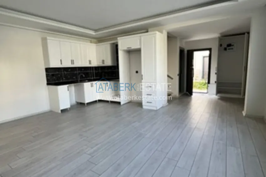 Приобрести Вилла 2+1 с террасой и собственным садом в районе Каргыпынары – Мерсин 3