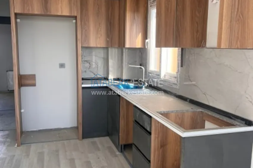 Приобрести Трехкомнатная квартира с чистовой отделкой в 100 метрах от моря район Тедже – Мерсин 5 