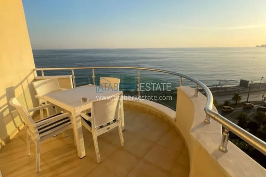 Приобрести Линейная квартира 3+1 на первой береговой линии в районе Тосмур. Недвижимость подходит для ВНЖ 13 