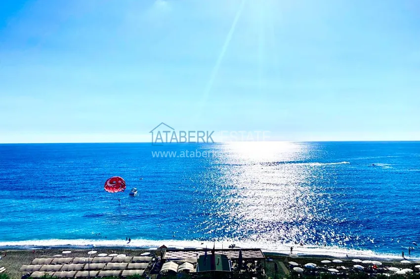 Приобрести Линейная квартира 3+1 на первой береговой линии в районе Тосмур. Недвижимость подходит для ВНЖ 18 