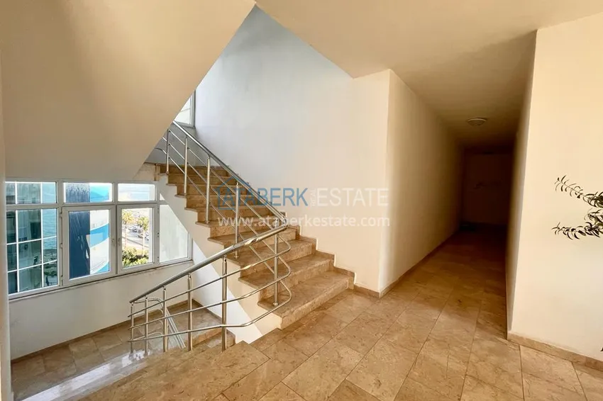 Линейная квартира 3+1 на первой береговой линии в районе Тосмур. Недвижимость подходит для ВНЖ 18 