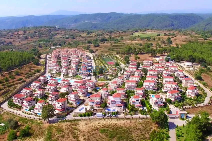 Вилла в Авсалларе - трехэтажный таунхаус на два хозяина с частным садиком  2 