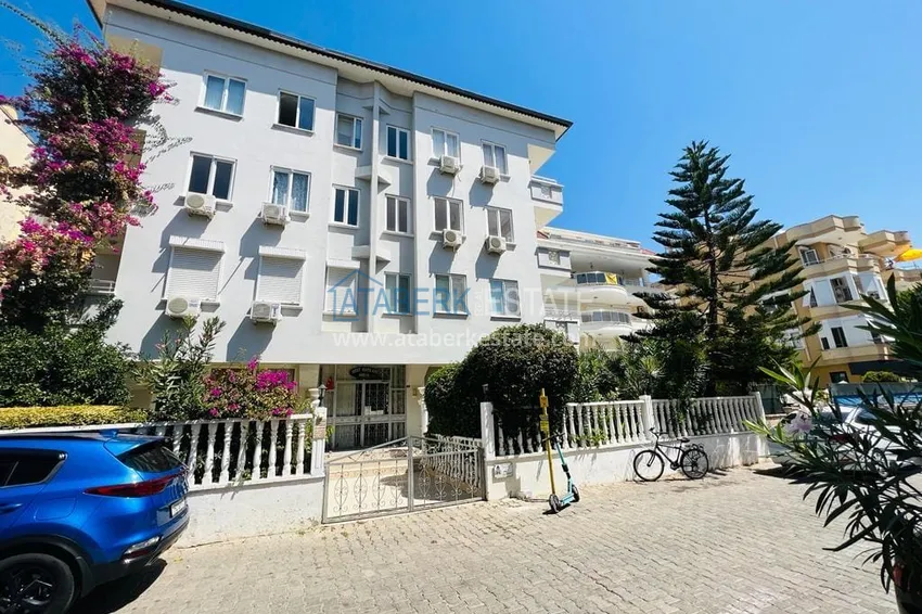 Трехкомнатная квартира с мебелью в 100 метрах от моря – район Оба, Алания  1 