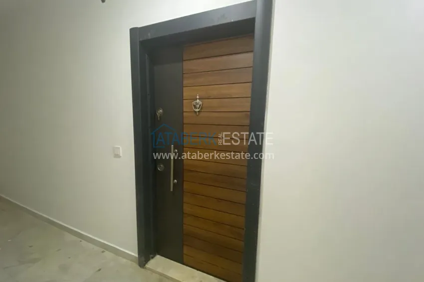 Приобрести Трехкомнатная квартира с чистовой отделкой в Алании, район Джикджилли 1