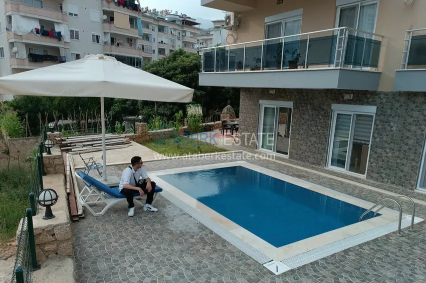 Трехкомнатная квартира с чистовой отделкой в Алании, район Джикджилли 2