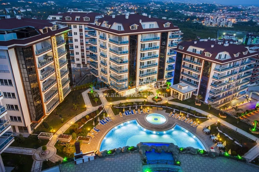 Просторная двухкомнатная квартира с мебелью и видом на море в районе Оба, Алания 2 