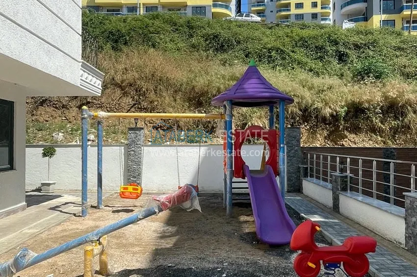 Квартира в Махмутларе с чистовой отделкой в комплексе с хорошей инфраструктурой 4 