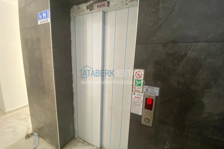 Трехкомнатная квартира с чистовой отделкой в Алании, район Джикджилли 5