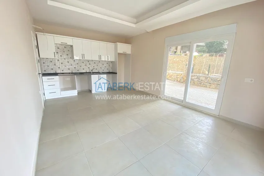 Приобрести Трехкомнатная квартира с чистовой отделкой в Алании, район Джикджилли 7