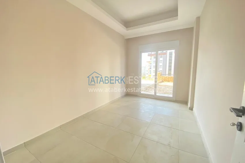 Приобрести Трехкомнатная квартира с чистовой отделкой в Алании, район Джикджилли 9