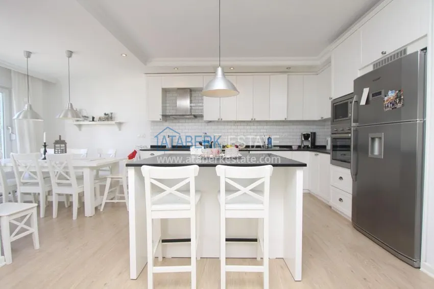 Приобрести Недвижимость под гражданство! Квартира 3+1 с мебелью в резиденции сегмента премиум – Алания, район Джикджилли 10 