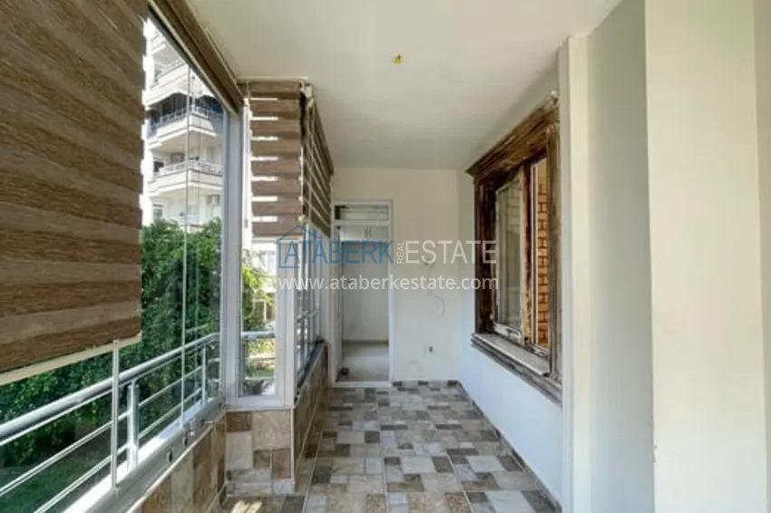 Приобрести Квартира 3+1 с отдельной кухней в 100 метрах от моря район Мезитли-Мерсин 28 