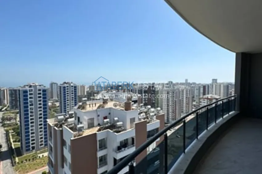 Приобрести Просторный пентхаус-дуплекс с открытым видом на море район Соли-Мерсин 46 