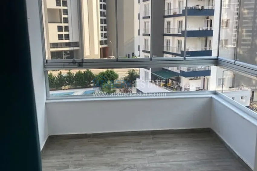 Приобрести Квартира 4+1 с отоплением и частично мебелью и техникой, район Соли-Мерсин 24 