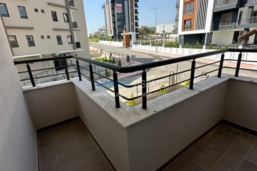 Приобрести Дуплекс 4+1 с собственным садом в районе Мезитли-Мерсин 19 