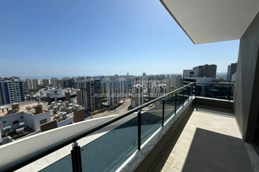 Приобрести Просторный пентхаус-дуплекс с открытым видом на море район Соли-Мерсин 54 