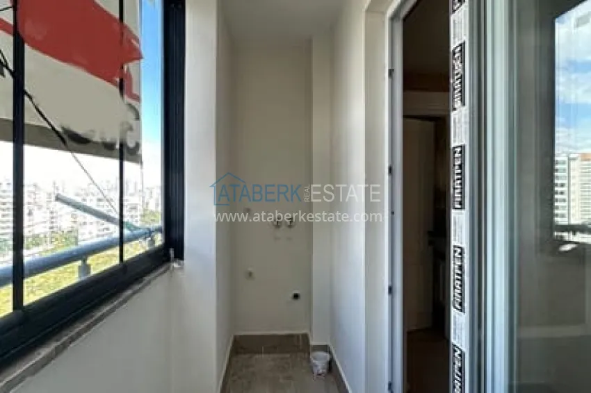 Приобрести Просторная квартира 5+1 с видом на море в районе Мезитли-Мерсин 48 