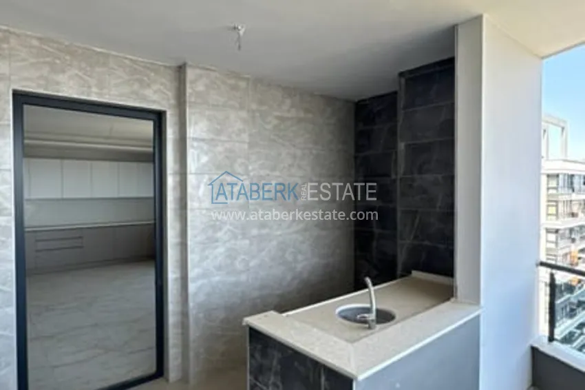 Приобрести Просторный пентхаус-дуплекс с открытым видом на море район Соли-Мерсин 56 