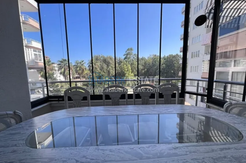 Приобрести Четырёхкомнатная квартира в 150 метрах от моря в районе Соли-Мерсин 12 