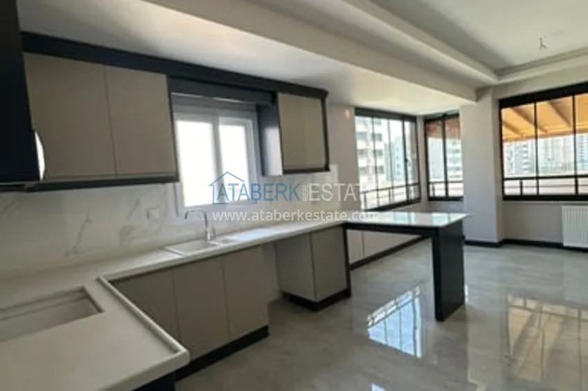 Приобрести Трехкомнатная квартира с чистовой отделкой и террасой район Мезитли-Мерсин 6 