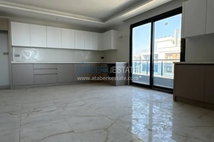 Приобрести Просторный пентхаус-дуплекс с открытым видом на море район Соли-Мерсин 13 