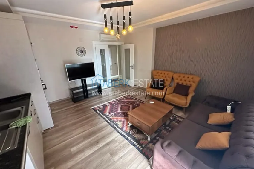 Приобрести Уютная трехкомнатная квартира с остекленным балконом в районе Мезитли-Мерсин 1 