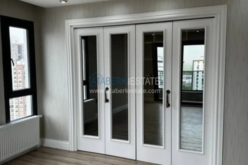 Приобрести Квартира 4+1 с роскошным ремонтом в комплексе отельного типа в районе Мезитли-Мерсин 1 