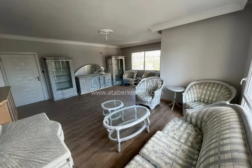 Приобрести Четырёхкомнатная квартира в 150 метрах от моря в районе Соли-Мерсин 1 