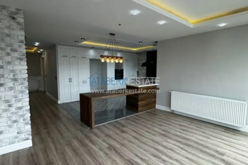 Приобрести Квартира 4+1 с роскошным ремонтом в комплексе отельного типа в районе Мезитли-Мерсин 4 