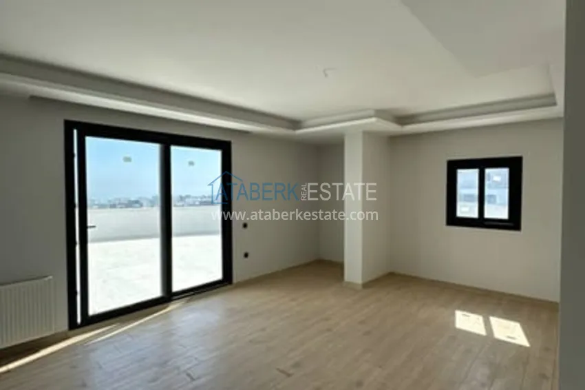 Приобрести Просторный пентхаус-дуплекс с открытым видом на море район Соли-Мерсин 8 