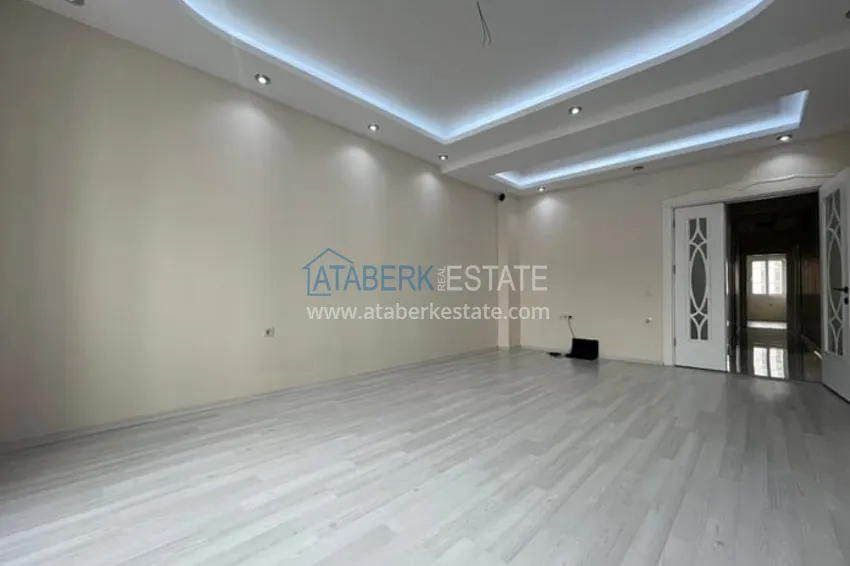 Приобрести Квартира 4+1 в молодом жилом комплексе с инфраструктурой район Мезитли-Мерсин 2 