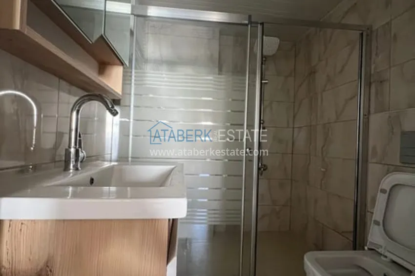 Приобрести Четырёхкомнатная квартира в 150 метрах от моря в районе Соли-Мерсин 10 