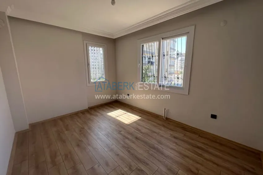 Приобрести Четырёхкомнатная квартира в 150 метрах от моря в районе Соли-Мерсин 8 