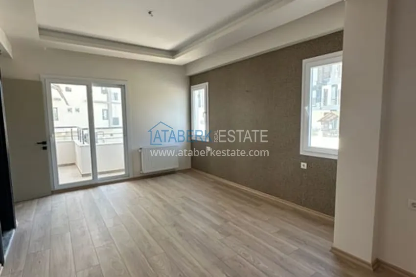 Приобрести Дуплекс 4+1 с собственным садом в районе Мезитли-Мерсин 3 