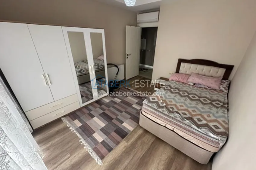 Приобрести Уютная трехкомнатная квартира с остекленным балконом в районе Мезитли-Мерсин 2 