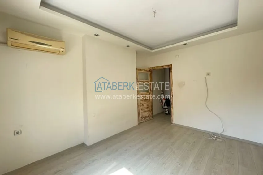 Приобрести Квартира 3+1 с отдельной кухней в 100 метрах от моря район Мезитли-Мерсин 5 