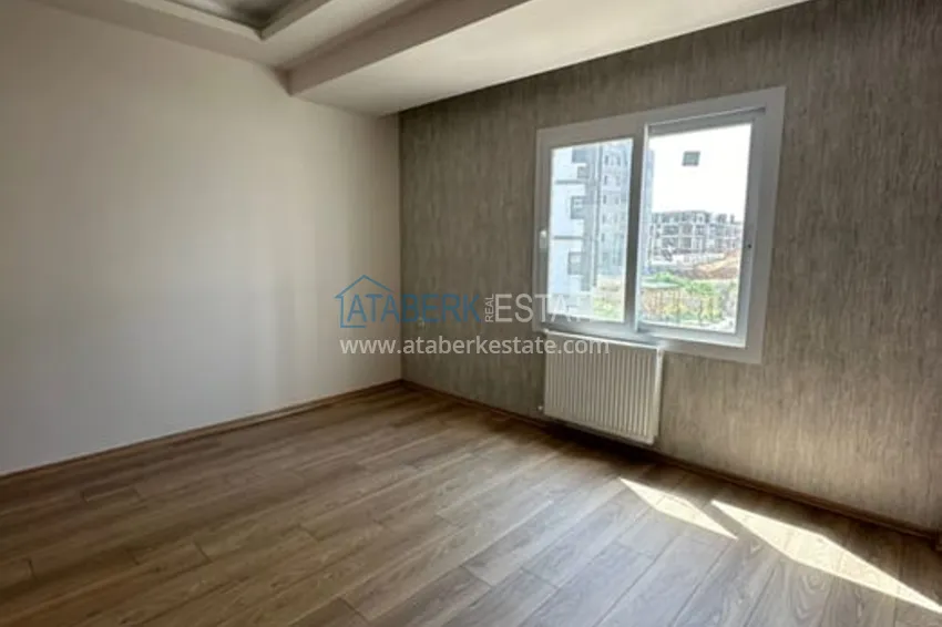 Приобрести Дуплекс 4+1 с собственным садом в районе Мезитли-Мерсин 6 