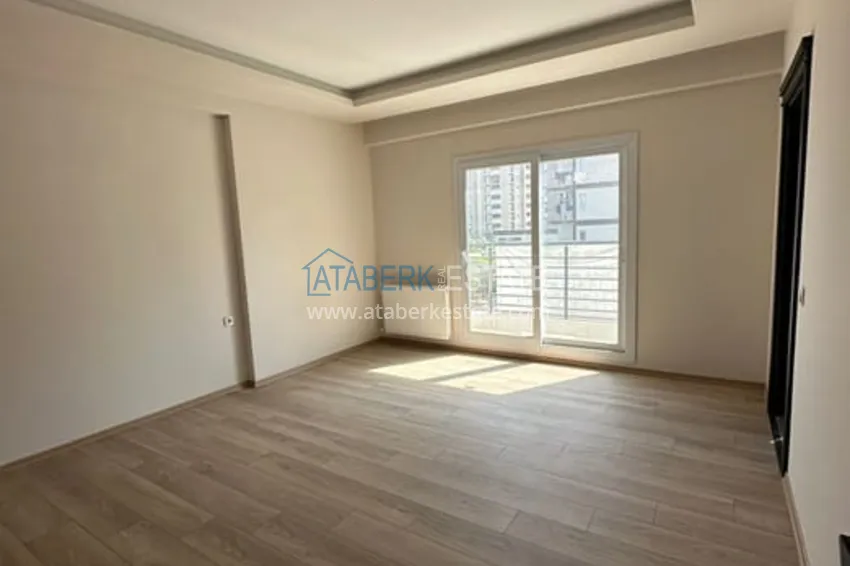 Приобрести Дуплекс 4+1 с собственным садом в районе Мезитли-Мерсин 8 