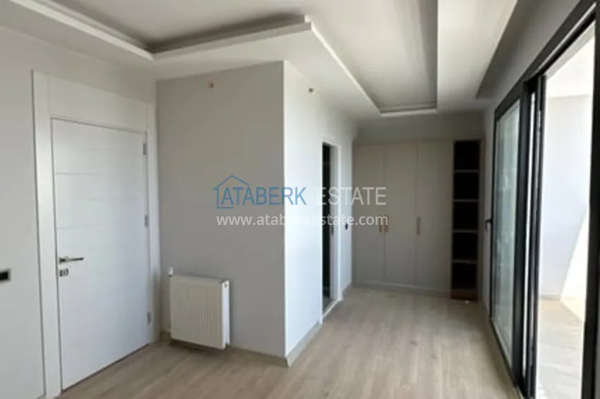 Приобрести Просторный пентхаус-дуплекс с открытым видом на море район Соли-Мерсин 21 