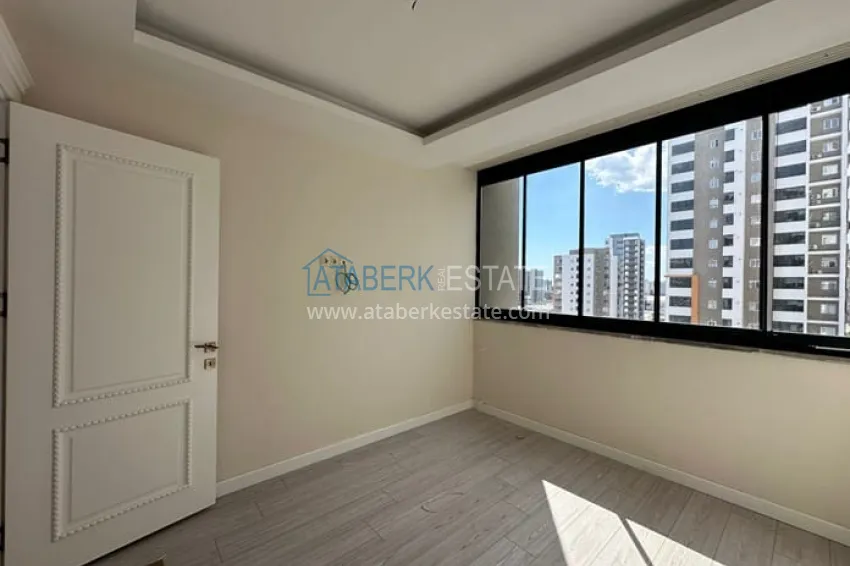 Приобрести Просторная квартира 5+1 с видом на море в районе Мезитли-Мерсин 27 