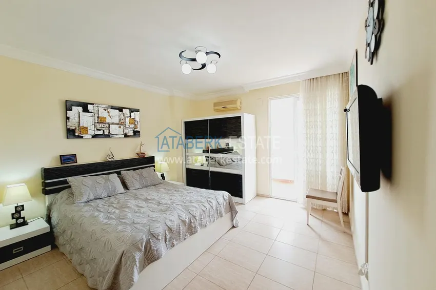 Приобрести Недвижимость под ВНЖ. Квартира от собственника с мебелью, застекленными балконами и видом на горы в Алании, район Тосмур 11 